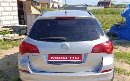 Opel Astra J, 2011 год, 600 000 рублей, 4 фотография