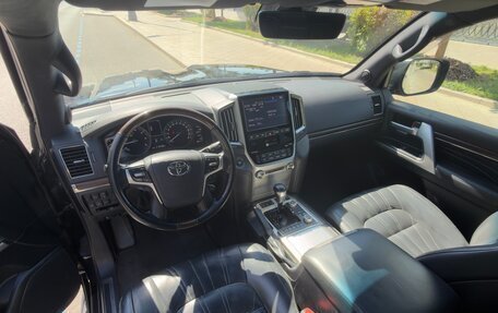 Toyota Land Cruiser 200, 2020 год, 6 900 000 рублей, 8 фотография