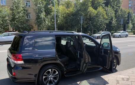 Toyota Land Cruiser 200, 2020 год, 6 900 000 рублей, 7 фотография