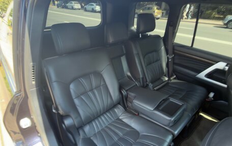 Toyota Land Cruiser 200, 2020 год, 6 900 000 рублей, 12 фотография