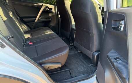 Toyota RAV4, 2013 год, 1 700 000 рублей, 12 фотография