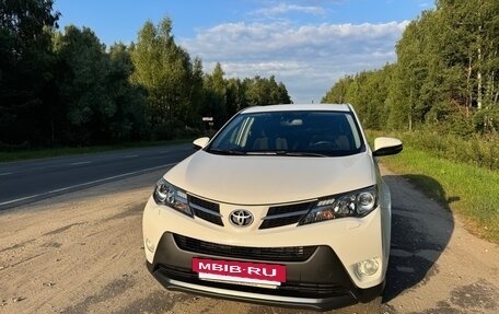 Toyota RAV4, 2013 год, 1 700 000 рублей, 4 фотография