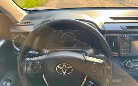 Toyota RAV4, 2013 год, 1 700 000 рублей, 18 фотография