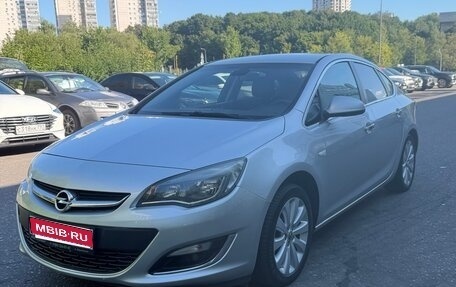 Opel Astra J, 2013 год, 910 000 рублей, 1 фотография