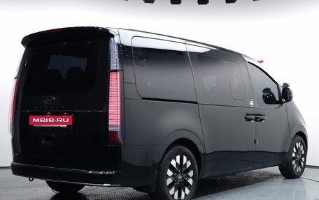 Hyundai Staria, 2025 год, 4 800 000 рублей, 2 фотография