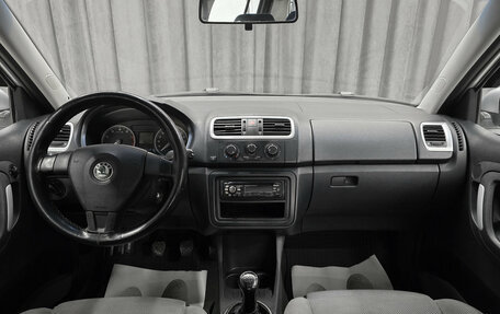 Skoda Fabia II, 2009 год, 360 000 рублей, 9 фотография