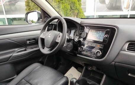 Mitsubishi Outlander III рестайлинг 3, 2013 год, 1 536 000 рублей, 14 фотография