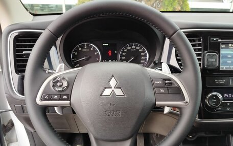 Mitsubishi Outlander III рестайлинг 3, 2013 год, 1 536 000 рублей, 18 фотография