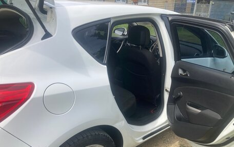 Opel Astra J, 2011 год, 440 000 рублей, 7 фотография