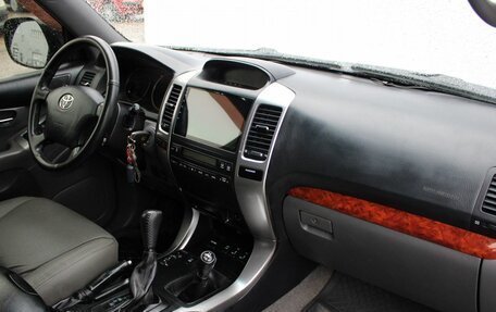 Toyota Land Cruiser Prado 120 рестайлинг, 2007 год, 1 899 000 рублей, 9 фотография