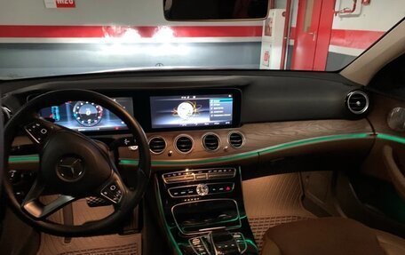 Mercedes-Benz E-Класс, 2016 год, 3 500 000 рублей, 13 фотография
