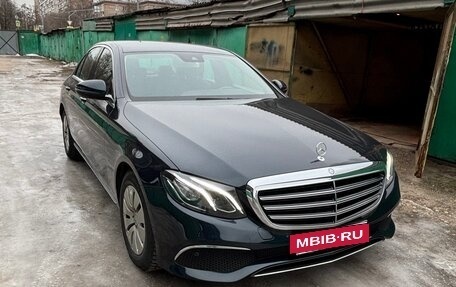 Mercedes-Benz E-Класс, 2016 год, 3 500 000 рублей, 5 фотография