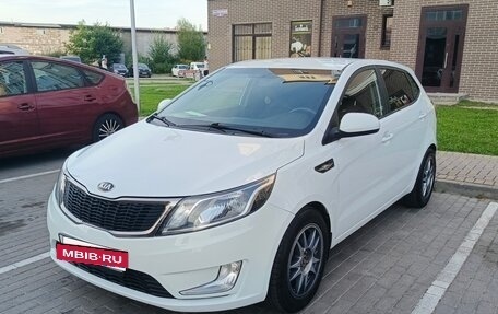 KIA Rio III рестайлинг, 2014 год, 850 000 рублей, 2 фотография