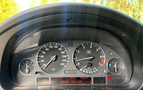 BMW 5 серия, 2001 год, 790 000 рублей, 17 фотография