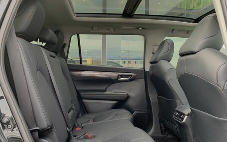 Toyota Highlander, 2026 год, 5 399 000 рублей, 28 фотография