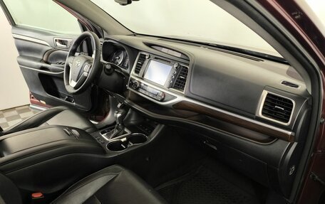 Toyota Highlander III, 2014 год, 2 899 000 рублей, 10 фотография