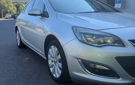 Opel Astra J, 2013 год, 910 000 рублей, 3 фотография