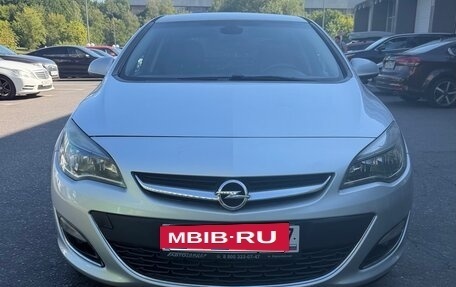 Opel Astra J, 2013 год, 910 000 рублей, 2 фотография