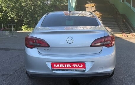 Opel Astra J, 2013 год, 910 000 рублей, 5 фотография