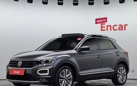 Volkswagen T-Roc I, 2022 год, 2 153 000 рублей, 1 фотография