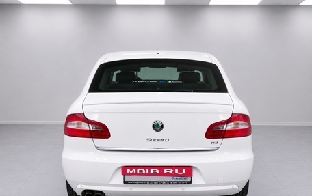 Skoda Superb III рестайлинг, 2013 год, 850 000 рублей, 3 фотография