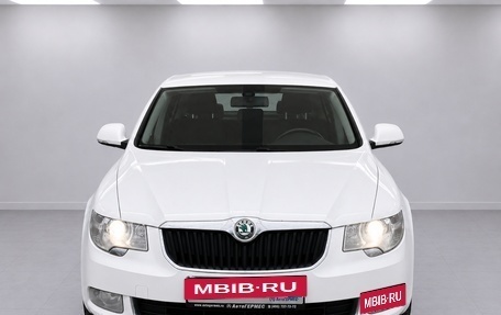 Skoda Superb III рестайлинг, 2013 год, 850 000 рублей, 2 фотография