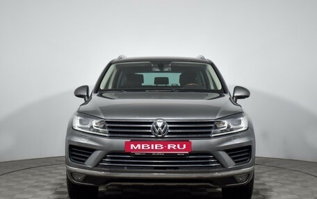 Volkswagen Touareg III, 2015 год, 2 279 000 рублей, 2 фотография