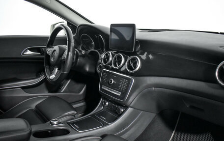 Mercedes-Benz CLA, 2016 год, 1 799 000 рублей, 10 фотография