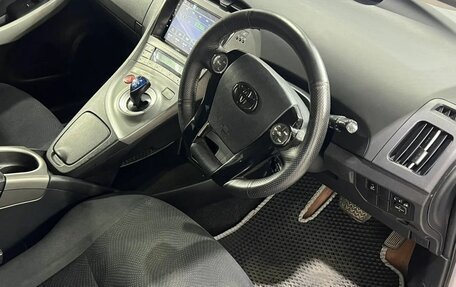 Toyota Prius, 2013 год, 1 138 500 рублей, 22 фотография