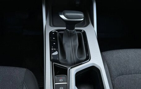 Geely Emgrand, 2024 год, 1 585 000 рублей, 20 фотография