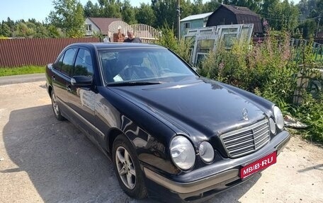 Mercedes-Benz E-Класс, 2001 год, 250 000 рублей, 1 фотография