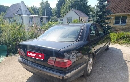 Mercedes-Benz E-Класс, 2001 год, 250 000 рублей, 8 фотография