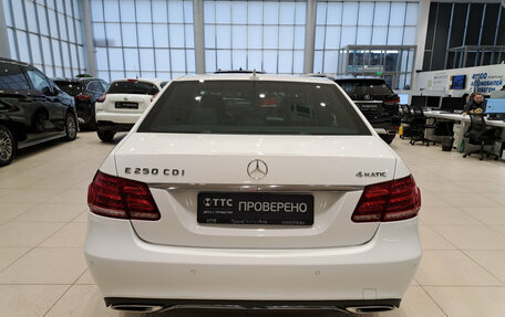 Mercedes-Benz E-Класс, 2013 год, 2 350 000 рублей, 10 фотография