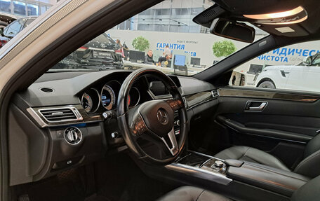 Mercedes-Benz E-Класс, 2013 год, 2 350 000 рублей, 20 фотография