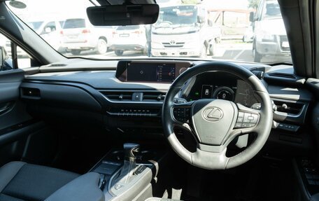Lexus UX I, 2020 год, 3 500 000 рублей, 11 фотография