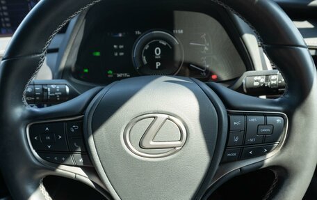 Lexus UX I, 2020 год, 3 500 000 рублей, 21 фотография