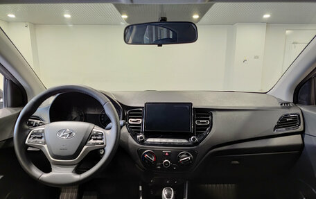 Hyundai Solaris II рестайлинг, 2021 год, 1 620 000 рублей, 17 фотография