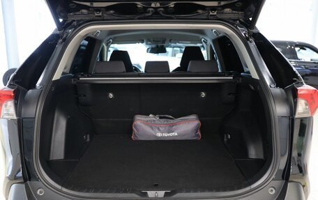 Toyota RAV4, 2020 год, 3 300 000 рублей, 2 фотография