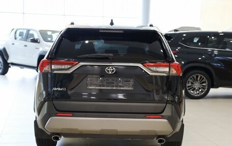 Toyota RAV4, 2020 год, 3 300 000 рублей, 10 фотография