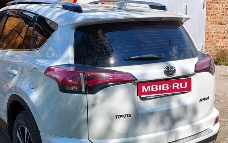 Toyota RAV4, 2017 год, 2 340 000 рублей, 3 фотография