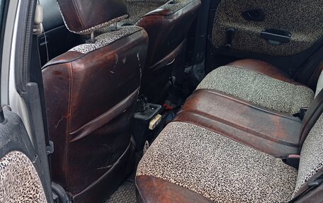 Mitsubishi Carisma I, 2001 год, 130 000 рублей, 6 фотография