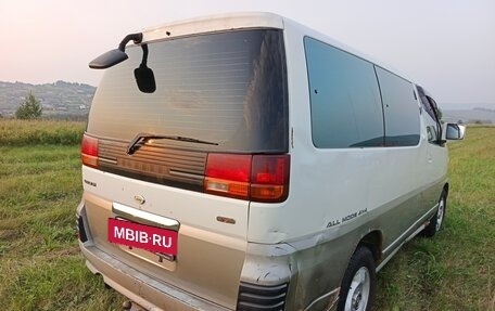 Nissan Elgrand I, 1998 год, 590 000 рублей, 11 фотография