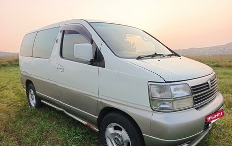 Nissan Elgrand I, 1998 год, 590 000 рублей, 13 фотография