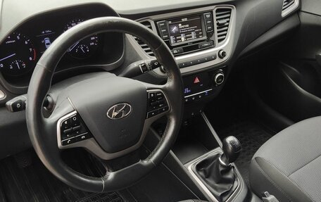 Hyundai Solaris II рестайлинг, 2019 год, 1 050 000 рублей, 18 фотография