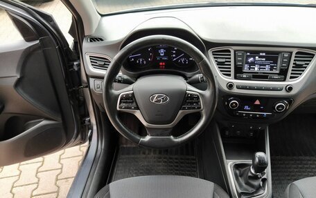 Hyundai Solaris II рестайлинг, 2019 год, 1 050 000 рублей, 24 фотография
