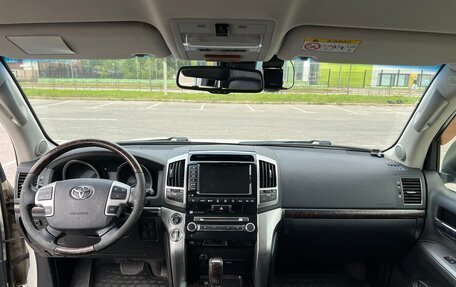 Toyota Land Cruiser 200, 2013 год, 3 350 000 рублей, 23 фотография