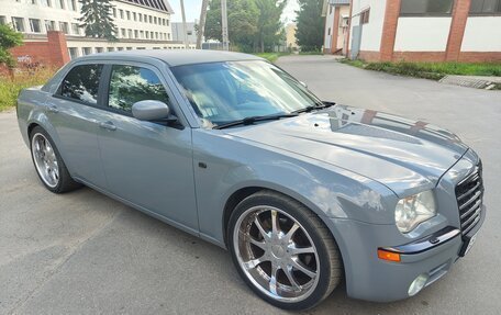Chrysler 300C II, 2006 год, 900 000 рублей, 3 фотография