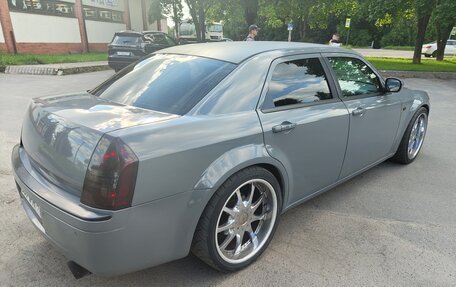 Chrysler 300C II, 2006 год, 900 000 рублей, 4 фотография