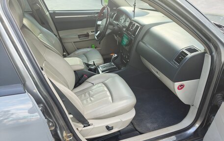 Chrysler 300C II, 2006 год, 900 000 рублей, 8 фотография