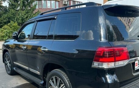 Toyota Land Cruiser 200, 2017 год, 5 999 999 рублей, 3 фотография
